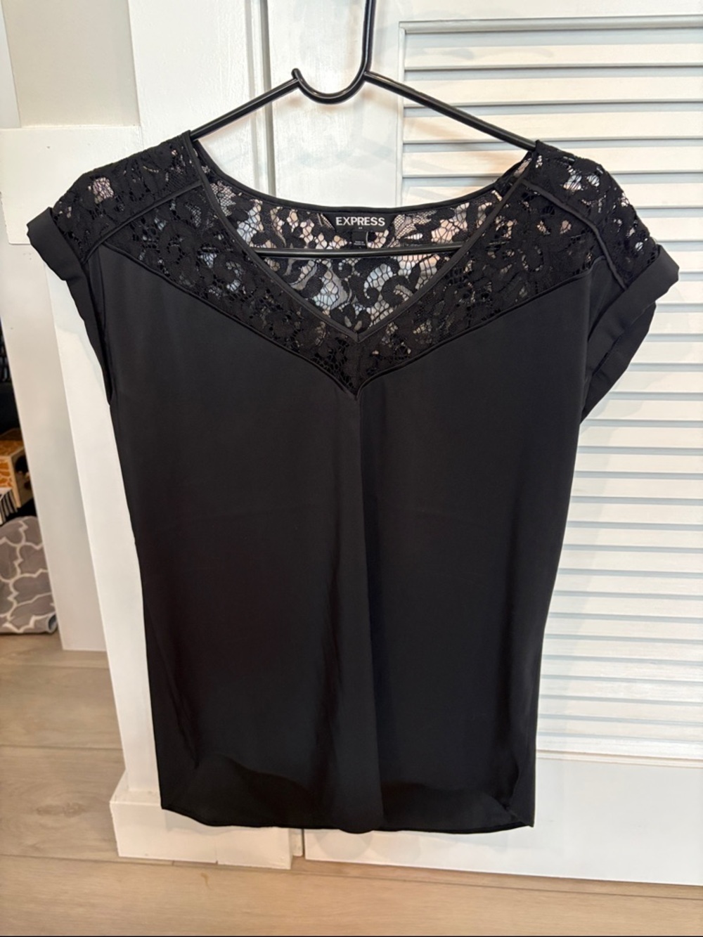 Express Black Lace Yoke Cap Sleeve Blouse - S (P)